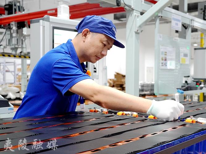 宜昌楚能:产线生产忙 产品应用广